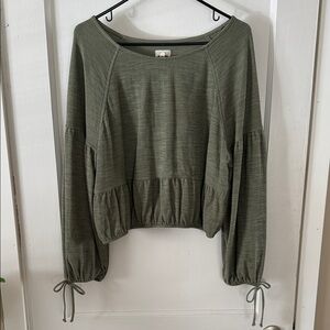 aerie Olive Tiered-Sleeve top